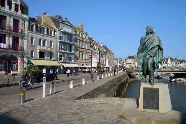 Statue Von Pierre Bouguer Vor Dem Croisic Yachthafen Loire Atlantique — Stockfoto