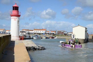 Oleron adasındaki Cotiniere limanının deniz feneri.