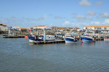 Oleron adasındaki La Cotiniere limanında balıkçılar