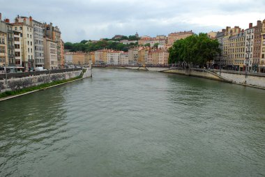 Fransa 'da Lyon' da Saone rıhtımı 