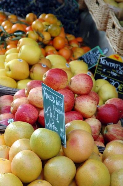 Ein Obststand Auf Einem Markt Nahaufnahme — Stockfoto