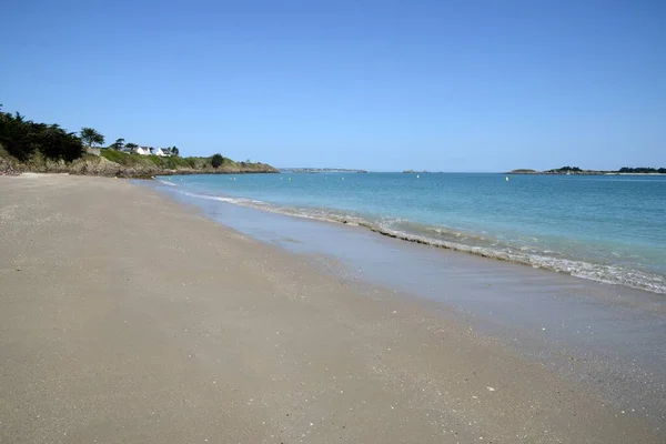Пляж Ружерет Сен Жакут Мер — стоковое фото