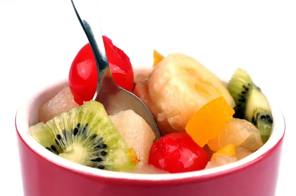 Salade Fruits Frais Servie Dans Ramequin Sur Fond Blanc — Photo