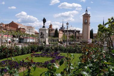 Cervantes Meydanı, Alcala de Henares