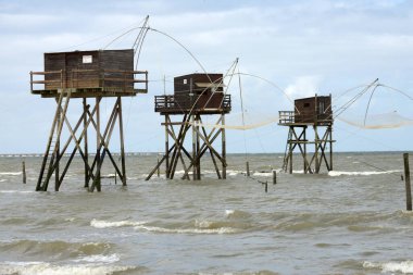 Tharon-Plage 'da Carrelet balıkçı kulübeleri