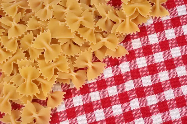 Farfalle Crue Sur Torchon Carreaux — Photo