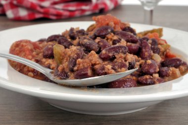 Bir tabak kırmızı biber. Yakın çekim.