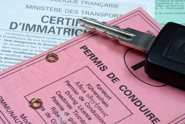 Licencia Conducir Francesa Con Una Clave Coche Certificado Registro Cerca — Foto de Stock