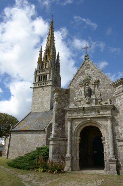 Notre-Dame de la Clarte Kilisesi ve Brittany Finstere, Beuzec-Cap-Sizun 'da Saint-Budoc 