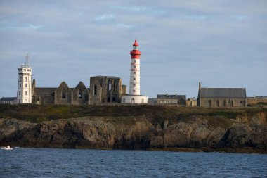 Finistere 'deki Pointe Saint-Mathieu Deniz Feneri