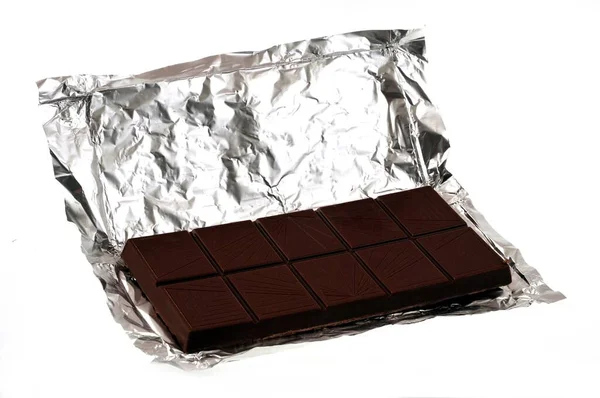 Barra Cioccolato Fondente Vicino Sfondo Bianco — Foto Stock