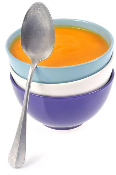Sup Labu Buatan Sendiri Disajikan Atas Setumpuk Mangkuk Dengan Sendok — Stok Foto