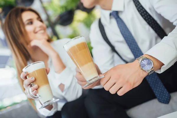 Dos Trabajadores Que Comunican Pausa Espacio Inteligente —  Fotos de Stock