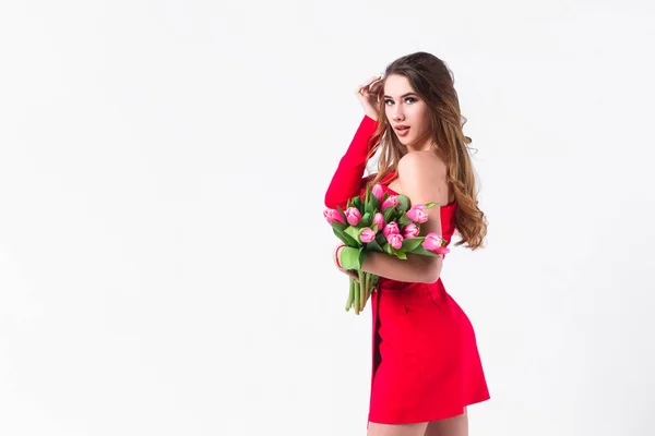 Junge Attraktive Frau Hält Rosa Tulpen Isoliert Auf Weißem Hintergrund — Stockfoto