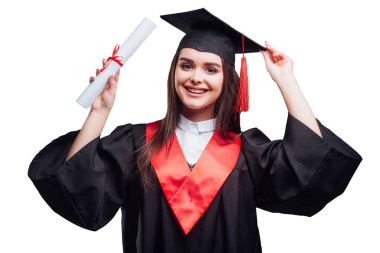 Beyaz arka plan üzerinde izole manto çekici lisansüstü kadın