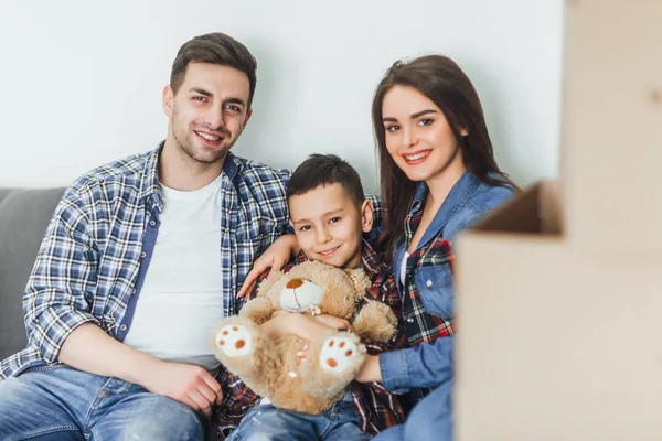 Retrato Familia Disfrutar Del Tiempo Casa — Foto de Stock