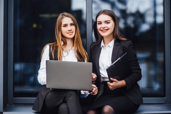 stock image Business  woman talking for business plan while sit on laptop ! Near office centre! Successful life!