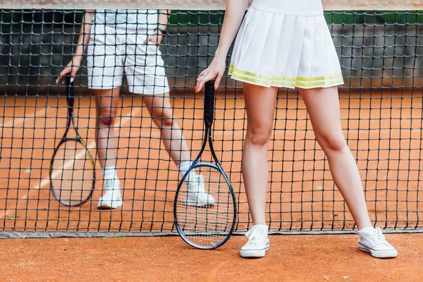 Joueuses Tennis Avec Raquettes Vue Dégagée — Photo