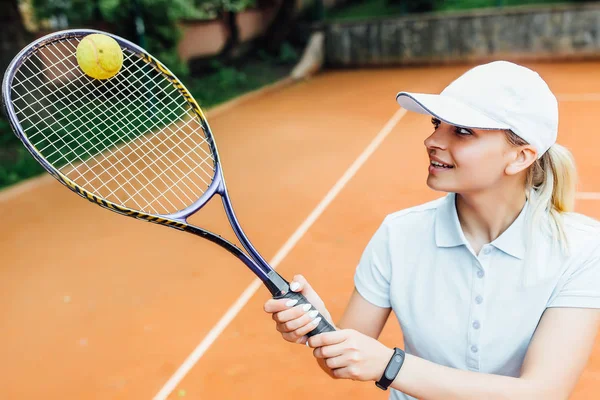 Joueur Tennis Sur Court Tennis Concentrer Sur Premier Plan — Photo