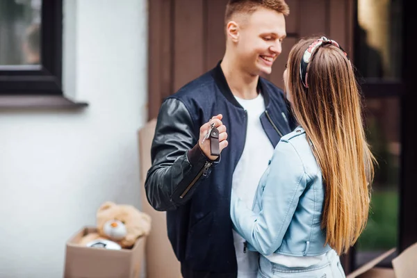 Young Couple New Home Selective Focus — 스톡 사진