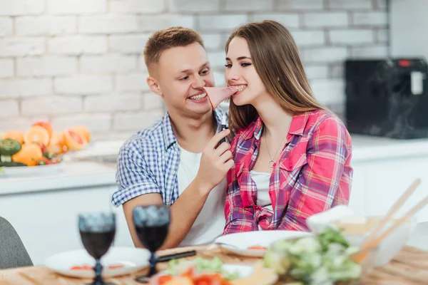 Young Beautiful Couple Cooking Kitchen Selective Focus — 스톡 사진
