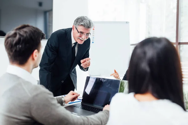 Colleghi Affari Che Lavorano Ufficio Moderno — Foto Stock