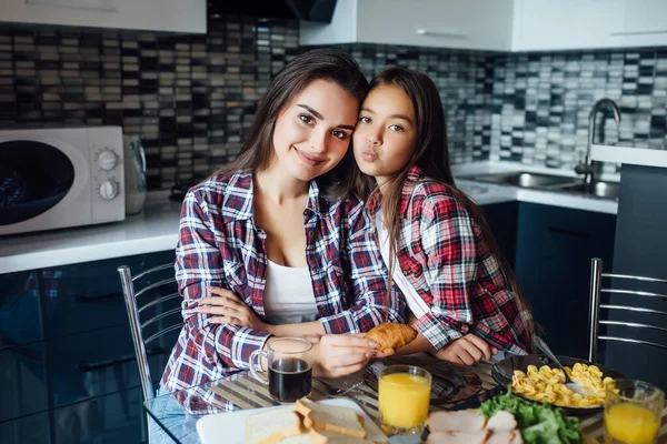 Adorable Girl Having Healthy Snack Cookies Milk Her Mother — Stock Photo, Image