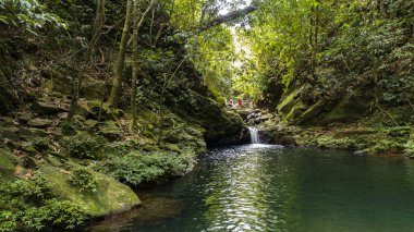 Dağ nehir göllerin Vietnam Bachma Milli Parkı ile.