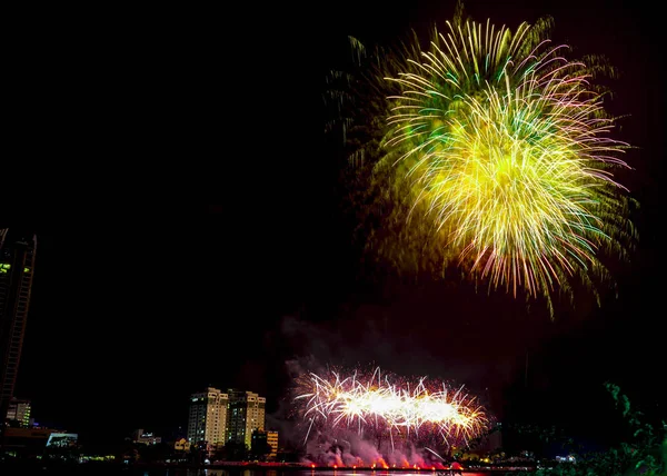 Diff Nang Internationales Feuerwerksfestival — Stockfoto