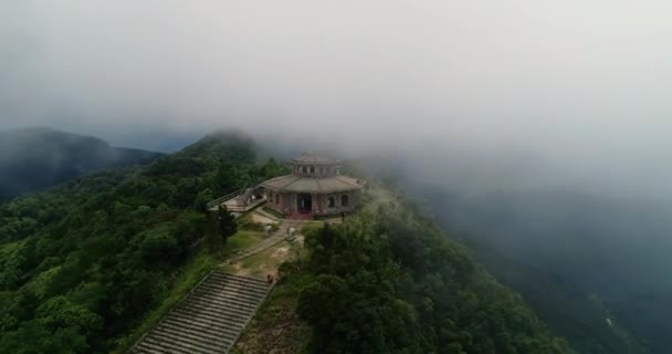 ベトナム バッハ の国立公園の山の頂上 公園の上からの眺めは素晴らしい — ストック動画