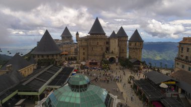 Ba Na Hills. Park vwietnam kentin bir Danang içinde dağda. Ba Na Hills Park