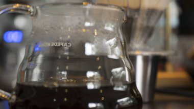 Vietnam lezzetli ve aromatik kahve pişirme.