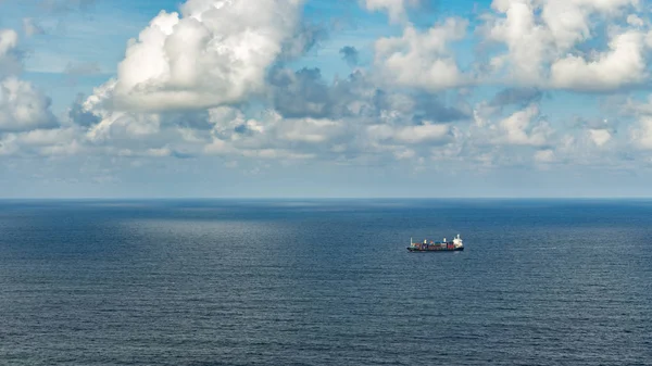 Konténer Hajó Megy Port — Stock Fotó