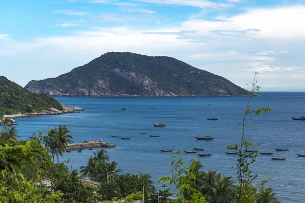 Cham Adası Ku Lao Cham Vietnam adalar güzel plajları ve manzara ile.