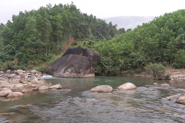 Vietnam Swamped Nehir Dağ — Stok fotoğraf