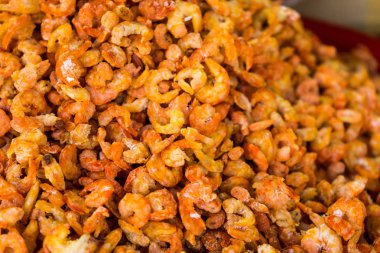 Kurutulmuş su ürünleri balık, Kuru Mürekkep veya calamaries ve Viietnam pazarda, Kuru karides çeşitleri