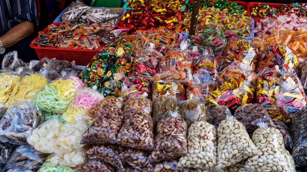 Assartements Asya tatlılar yerel piyasada Vietnamca Pazar değişik tür şekerler