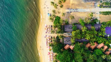 Havadan görünümü Phu Quoc Vietnam kumsalda, yüksek gelen güzel ada seyahat Çin Denizi manzarasına sahip içerik flycam Phantom 4 pro +