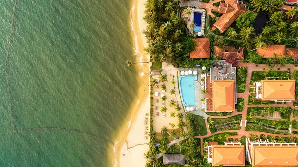 Phu Quoc Adası kumsalda, Long beach kıyı şeridi güneşli bir hava havadan görünümü