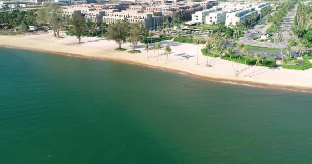 Вид Воздуха Отель Пляже Пальмами Морем Острове Куок — стоковое видео