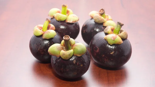 Mangostão Frutas Tropicais Mesa Madeira — Fotografia de Stock