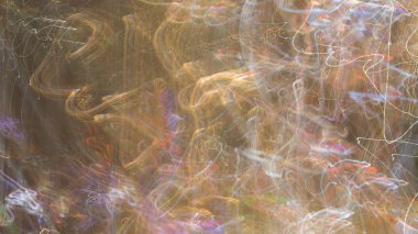 İlk elli katta bir gökdelenin penceresinden görünümü.