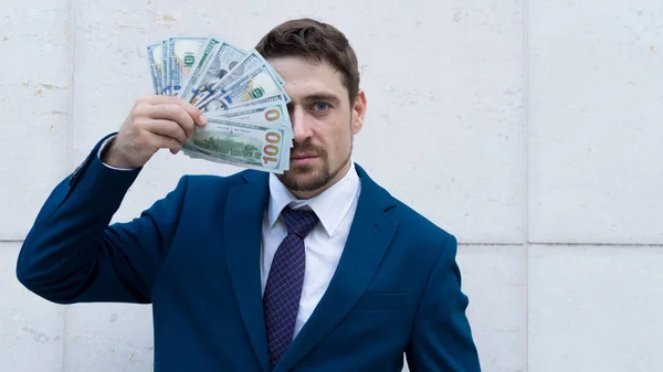 Een Persoon Telt Zet Geld Zijn Zak Geld Boekhouding Het — Stockfoto