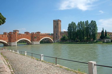Verona, Castelvecchio'yu, sanat, tarih ve doğa için dünyanın ünlü İtalya daki