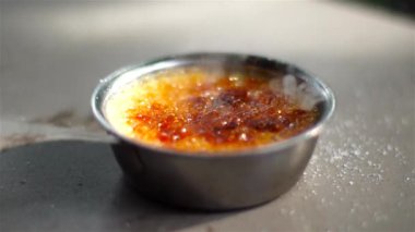 Lezzetli Fransız yakın tatlı krem Brulee