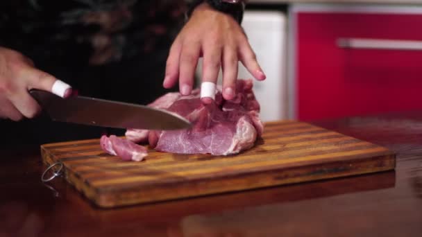 Primo Piano Pezzi Carne Cruda Tagliati Dall Uomo — Video Stock