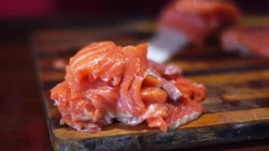 adam kesim somon yakın çekim