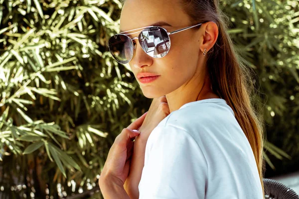 Street Portrait Beautiful Girl Sunglasses — Stock Photo, Image