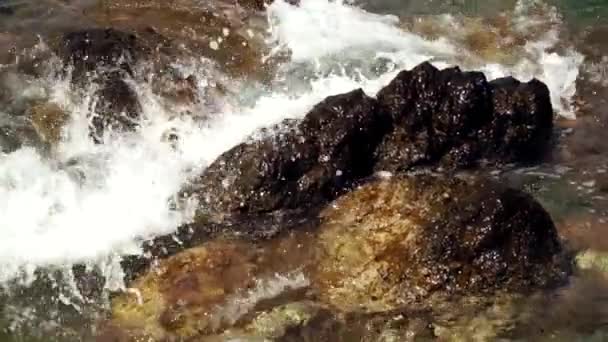 Ondas Mar Praia Rochosa — Vídeo de Stock