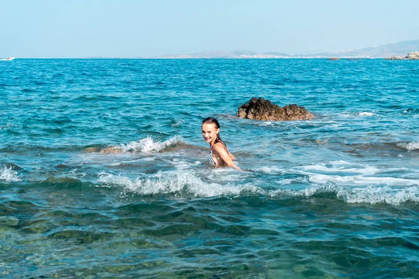 Cheerful Young Girl Seaside Park — Stock Photo, Image